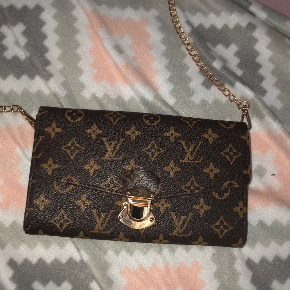 Louis Crossbody